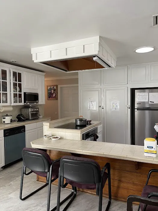 Cheri Manor Picture 1