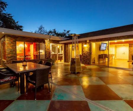Exclusive Senior Care - Casa De Los Arboles