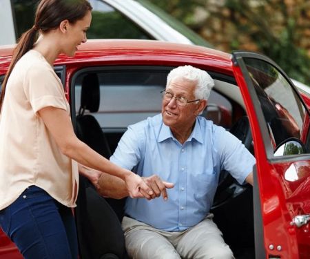 How to Make Transportation and Outings Safe and Enjoyable for Seniors