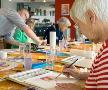 How to Encourage Seniors to Explore New Skills and Interests Safely