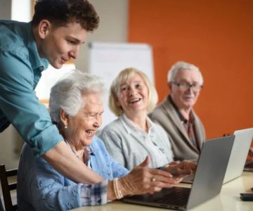 How to Encourage Older Adults to Pursue Lifelong Learning Opportunities
