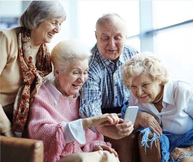 How to Encourage Seniors to Engage With Technology for Health and Socialization