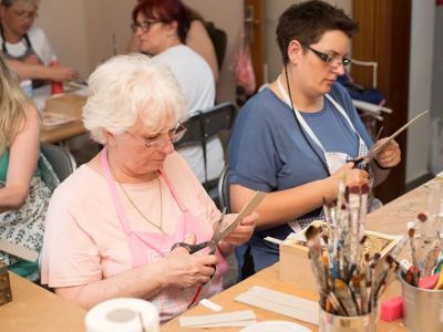 How to Encourage Older Adults to Participate in Creative Arts