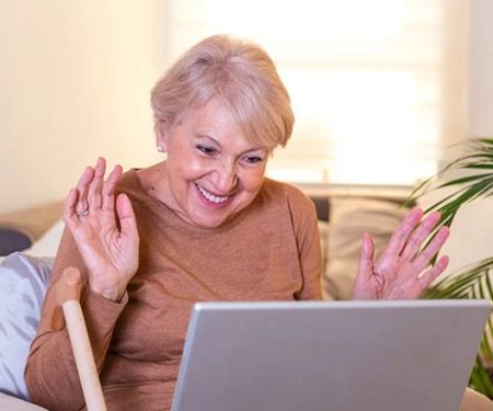 Strategies for Helping Seniors Stay Socially Connected While Aging at Home
