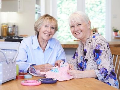 Tips for Making Home Care More Enjoyable and Rewarding for Seniors | Practical Advice for Caregivers