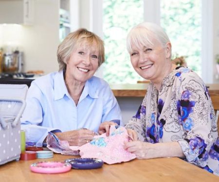 Tips for Making Home Care More Enjoyable and Rewarding for Seniors | Practical Advice for Caregivers