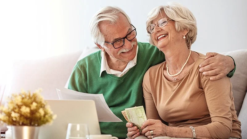 Financial Planning for Aging: Preparing for Future Care Needs