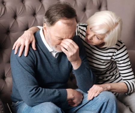 How to Identify and Manage Early Signs of Depression in Aging Loved Ones