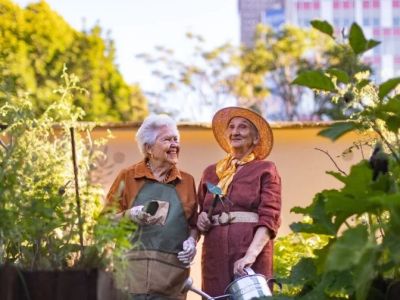 Easy Gardening Activities That Promote Physical and Mental Health for Older Adults
