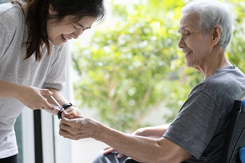 Strategies for Helping Seniors Maintain Personal Hygiene and Dignity