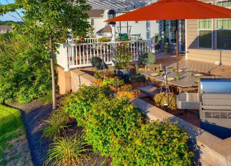 Strategies for Creating a Safe and Enjoyable Outdoor Space for Older Adults