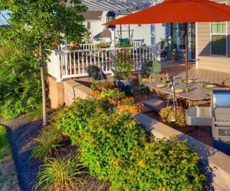 Strategies for Creating a Safe and Enjoyable Outdoor Space for Older Adults