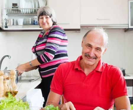 How to Make Meal Preparation Easy and Enjoyable for Aging Loved Ones