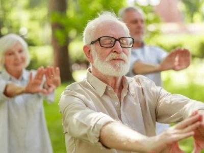 Encouraging Older Adults to Try New Hobbies and Skills: Tips and Strategies