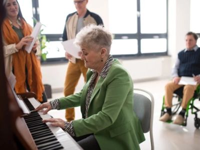 How to Encourage Older Adults to Express Creativity Through Music