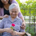 How to Help Seniors Manage Chronic Pain Without Relying on Medication Alone