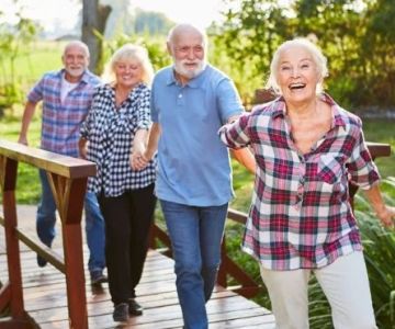 The Importance of Socialization in Senior Care and Healthy Aging
