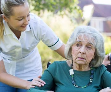 Managing Behavioral Changes in Dementia Patients: Tips for Caregivers