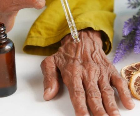 The Benefits of Aromatherapy in Senior Care