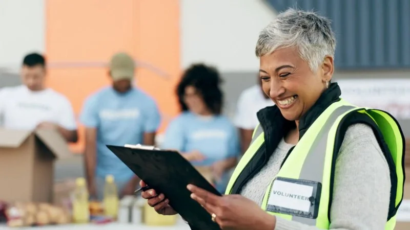 The Benefits of Volunteering for Seniors: Purpose, Health, and Connection